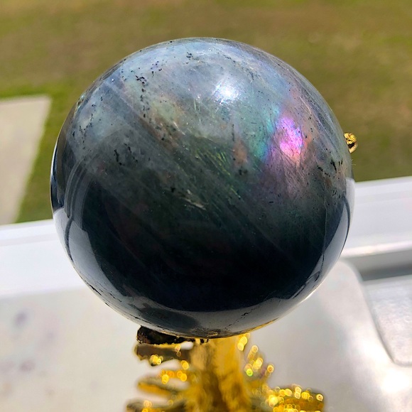 Labradorite Sphere - Picture 6 of 8